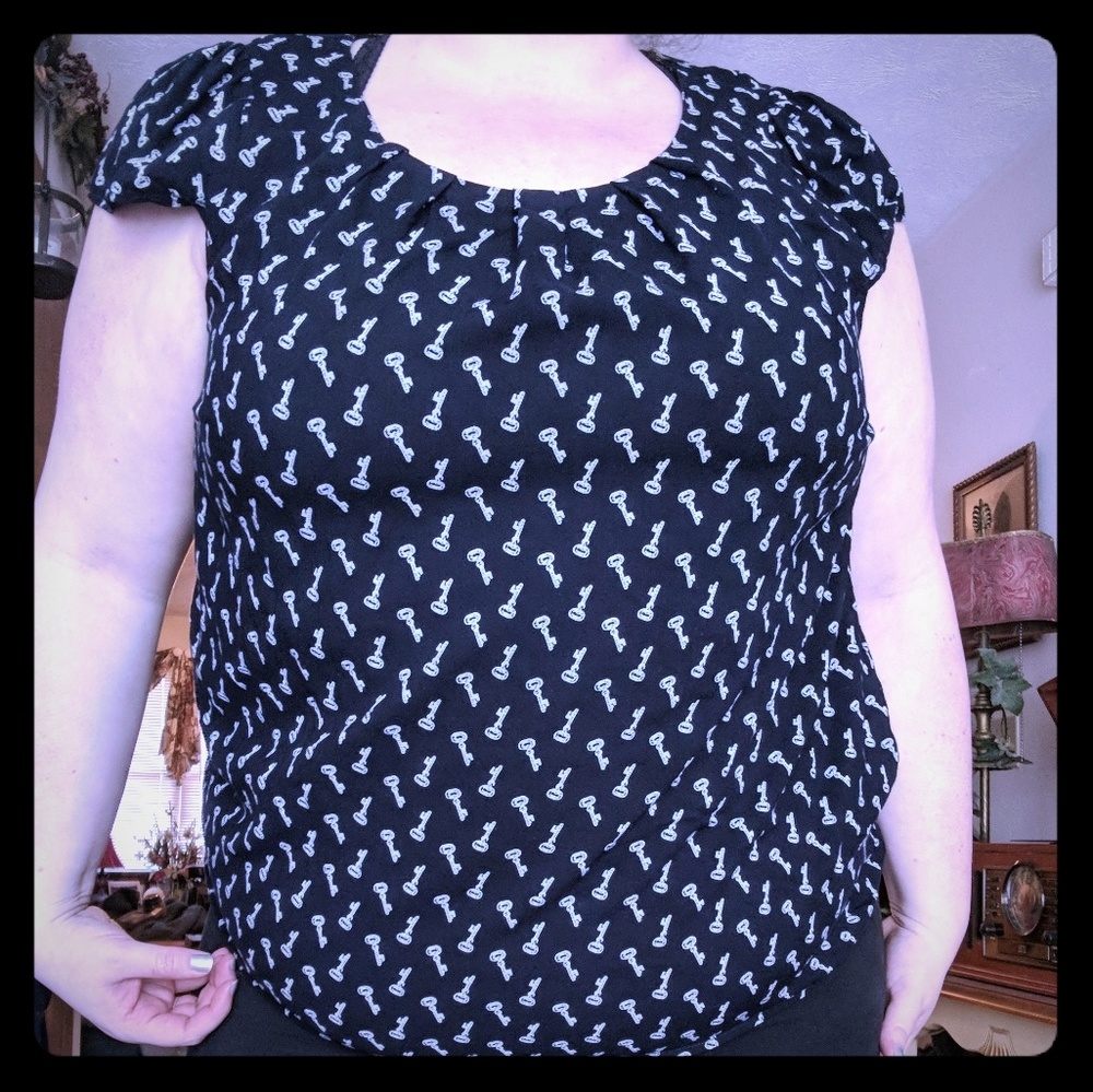 Key Print Blouse